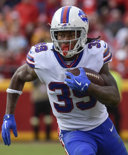 Travaris Cadet